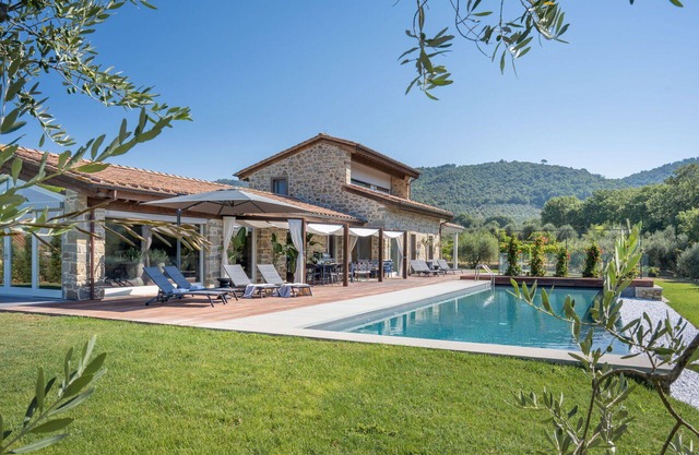 Casa de vacaciones privada con A/C, sauna, piscina privada, TV, patio, cerca de Cortona