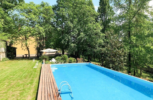 Casa de vacaciones privada con WIFI, piscina privada, TV, terraza, mascotas permitida, aparcamiento