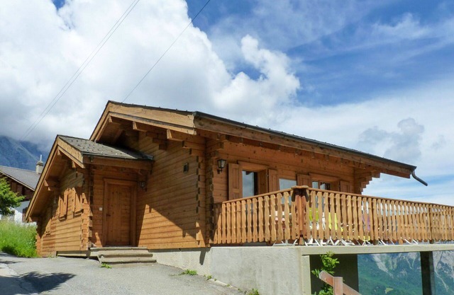 Estupenda casa de vacaciones privada con TV, terraza, mascotas permitida y aparcamiento