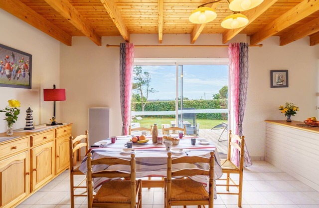 Preciosa casa de vacaciones privada con TV, terraza, mascotas permitida y aparcamiento