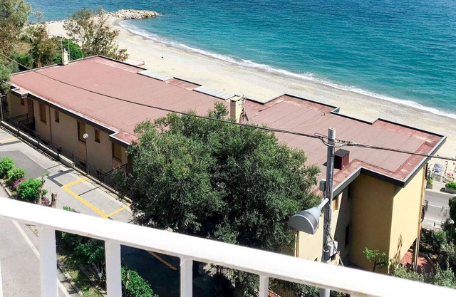 Maravillosa casa de vacaciones privada con WIFI, TV, terraza, mascotas permitida y aparcamiento