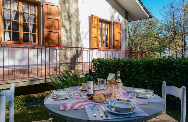 Estupenda casa de vacaciones privada para 8 personas con WIFI, TV, patio y mascotas permitida