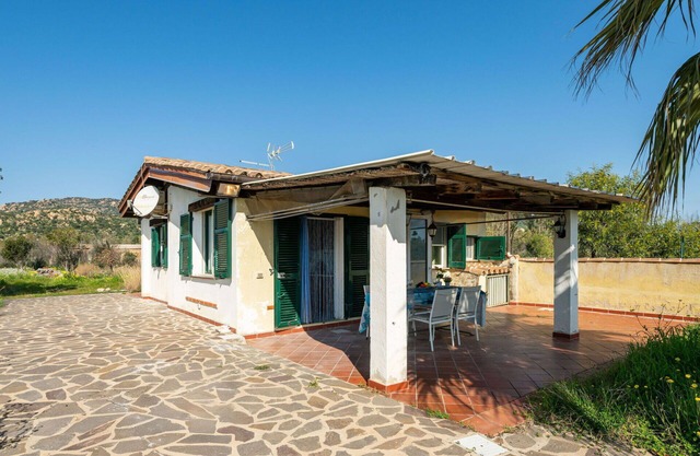 Casa de vacaciones privada con A/C, WIFI, TV, patio, mascotas permitida, vista panorámica