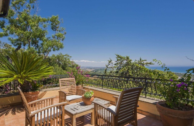 Maravillosa casa de vacaciones privada con WIFI, TV, terraza, mascotas permitida y aparcamiento