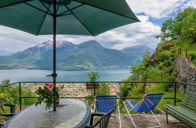 Preciosa casa de vacaciones privada con TV, terraza, mascotas permitida y aparcamiento
