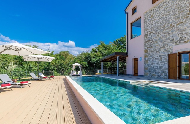Preciosa casa de vacaciones privada con piscina privada, A/C, WIFI, TV, terraza, aparcamiento
