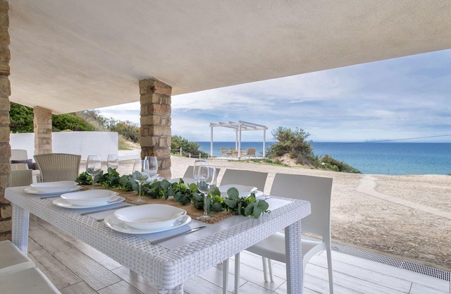 Preciosa casa de vacaciones privada para 6 personas con WIFI, A/C, TV, patio y aparcamiento