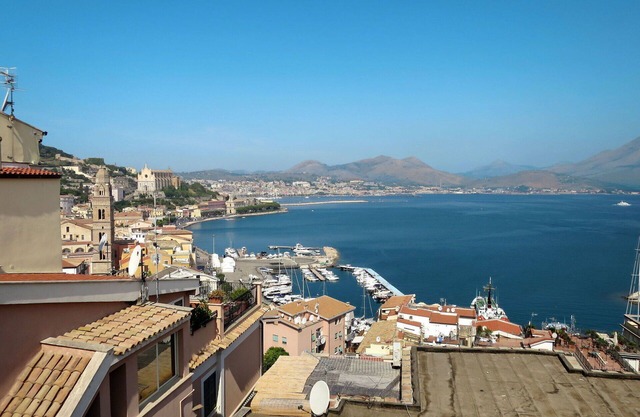 Estupenda casa de vacaciones privada con A/C, WIFI, TV, terraza, mascotas permitida y aparcamiento