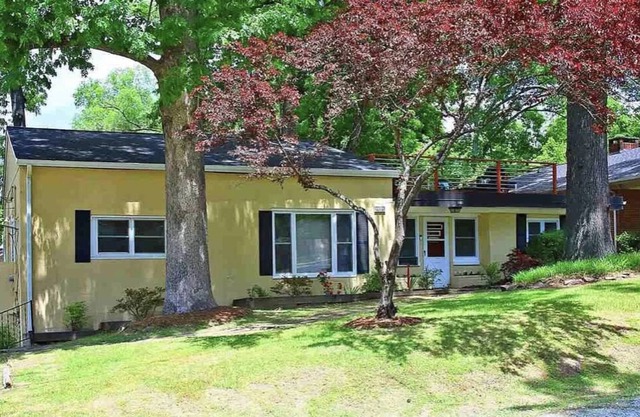 Beautiful ranch home minutes from Downtown Durham!