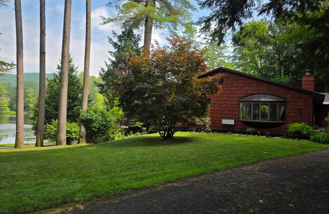 Hermoso rancho en el lago Vanare en Adirondacks