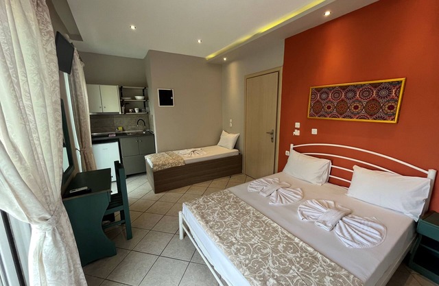 Hermosa habitación para 3 personas en Limenaria, a solo cinco minutos del centro
