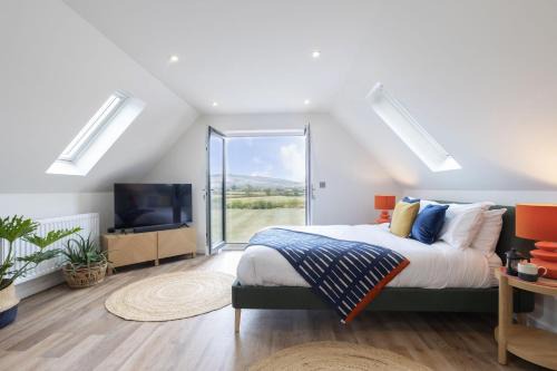 Beautiful Self Contained Loft Studio Home in Rural Toddington