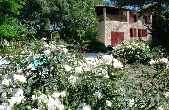 Hermosa granero en el corazón de la Provenza