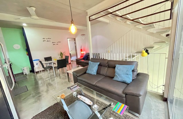 Hermoso y Muy Amplio Loft. A 5 minutos caminando de Santa Ana Centro!