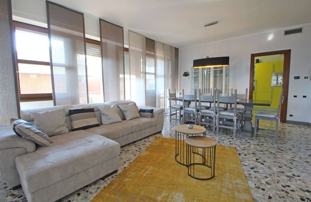 Casa de vacaciones con WIFI, TV, terraza, vista panorámica, aparcamiento, cerca de Forte Dei Marmi
