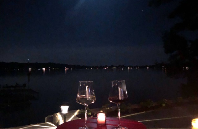 Hermosas vistas desde esta casa frente al lago de 4 habitaciones en Lake Mary - a pie de la ciudad