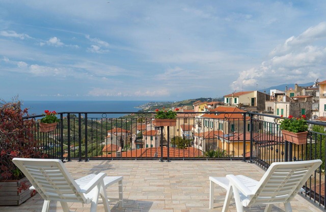 Estupenda casa de vacaciones con A/C, WIFI, TV, terraza, mascotas permitida y aparcamiento