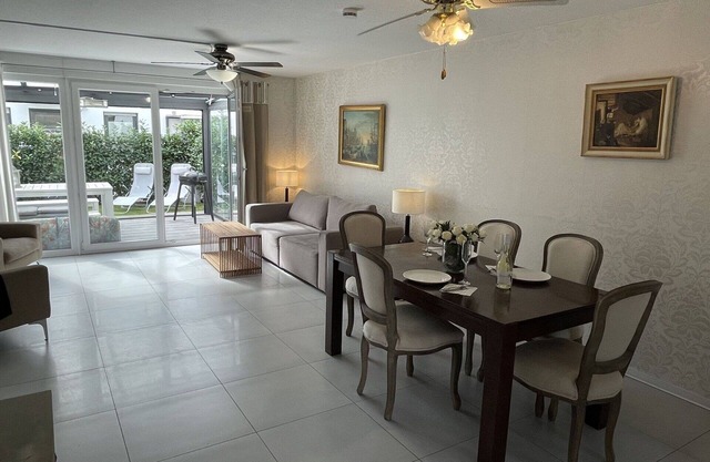 Estupenda casa de vacaciones para 6 personas con WIFI, TV, terraza y aparcamiento