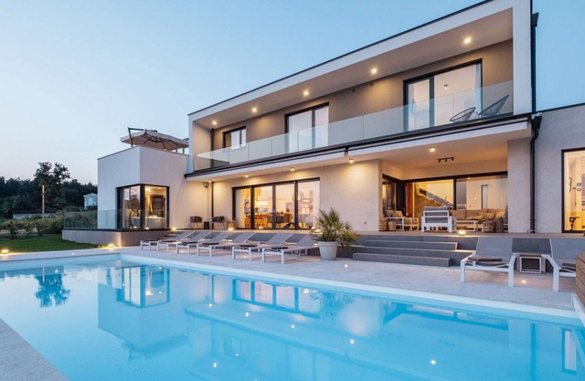 Beautiful Villa Fuskulina
