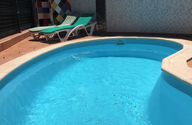 BONITA VILLA, MAR ,SOL,PLAYA Y PISCINA PRIVADA, CLIMATIZADA,UN ENCANTO