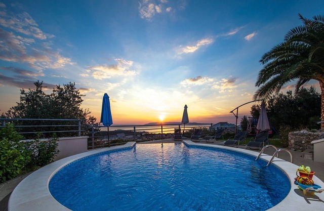 Hermosa villa con vista al mar MAPUTM