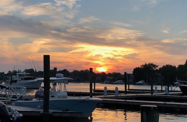 Hermosa Waterfront Townhome En Annapolis Histórico