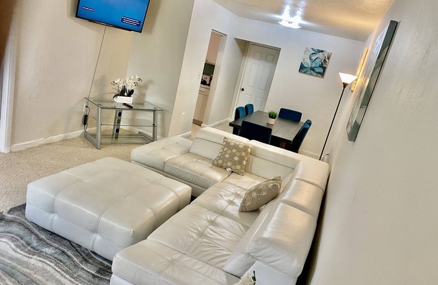 Beautiful Wynwood Duplex Home!!