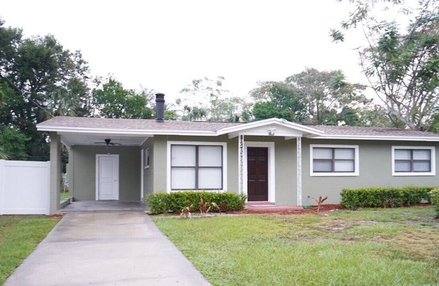 Cheerful 3-Bedroom Home w/ Indoor Fireplace