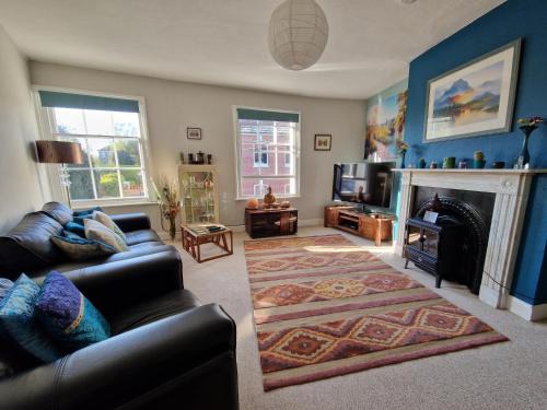 Beautifully relaxing town centre apartment