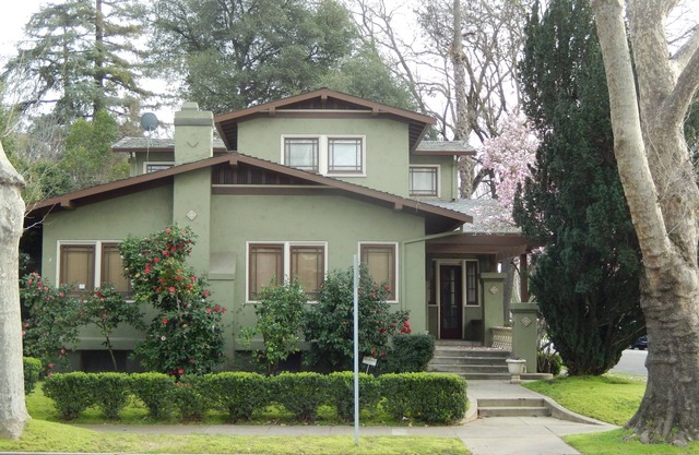 Hermoso bungalow artesanal restaurado de 1922 en una excelente área de degustación de vinos de Lodi