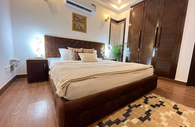 BedChambers Serviced Apartments South Extension, 3 BHK