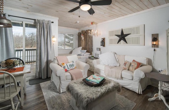 Beech Mountain VIEWS Cozy Autumn Studio! Hiking Trails