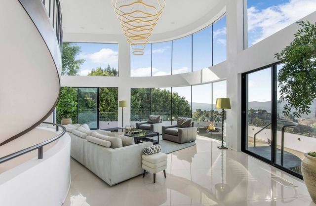 Bel Air Yacht Mansion - Bel Air Mansion Designed by World Renowned Architect