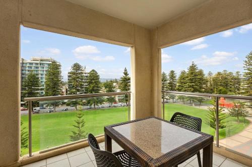 Belle Escapes - Glenelg Seaside Family Stay