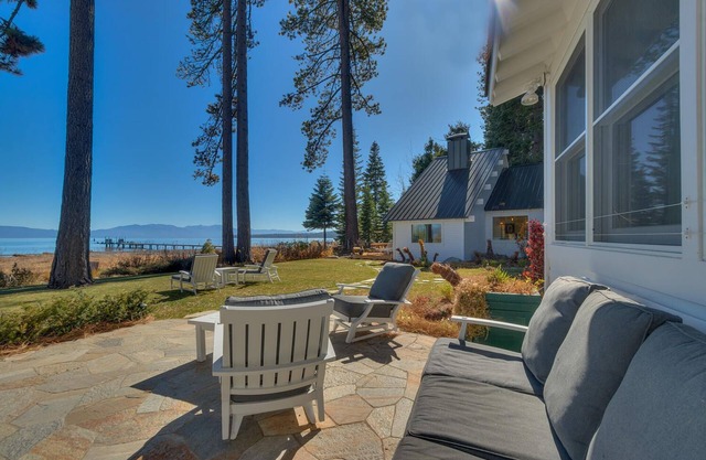 NUEVO - Belleview - Iconic 7 BR Lakefront con jacuzzi y muelle