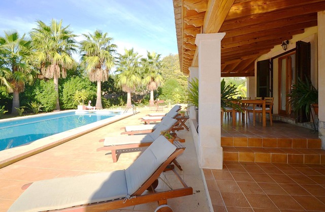 Chalet independiente con piscina privada de 8 kilometros. de la ciudad de Palma de Mallorca