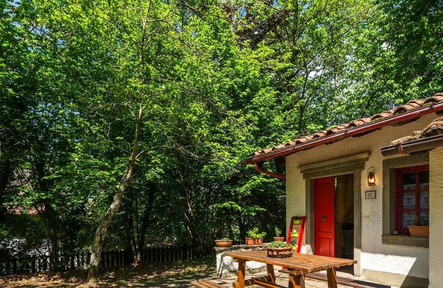 histórica Casa de vacaciones con piscina compartida