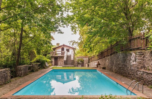 Casa de vacaciones vintage con piscina compartida