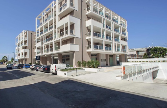Apartamentos modernos con terraza habitable a 350 metros del mar.
