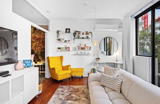 Bespoke East Perth - Sleeps 2 - Superior Wi-Fi The intercom no longer works due to the hotel closure.