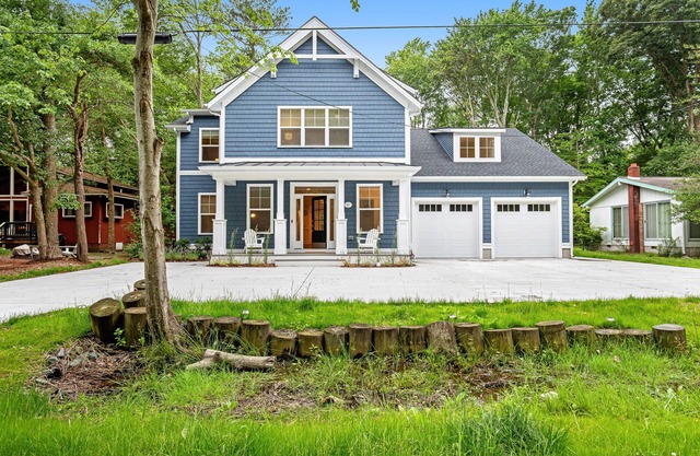 Bethany West Retreat W/ Shared Pool, Free WiFi, Full Kitchen & Ideal Location