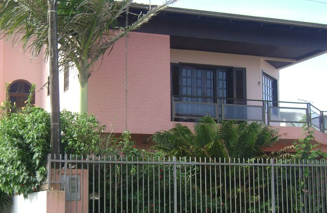 Excelente terreno en Enseada (SC) con 4 habitaciones, aire acondicionado, wifi - cerca del mar