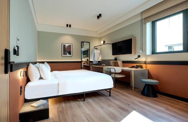 BH637 - C - Room Thessaloniki