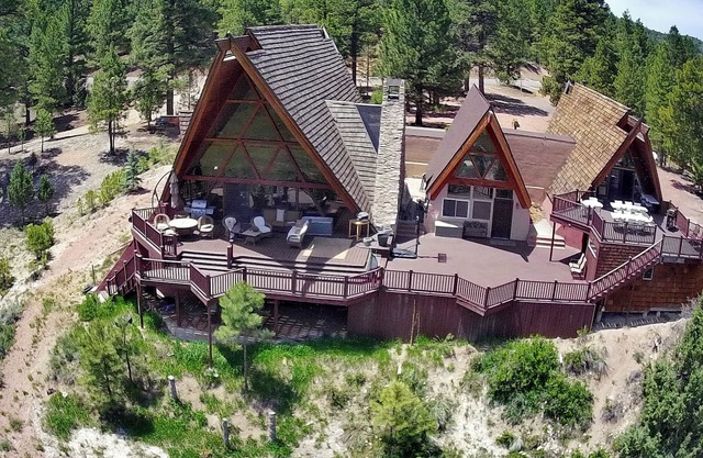 ¡Chalet ecléctico entre Bryce y Zion con vistas al monte!