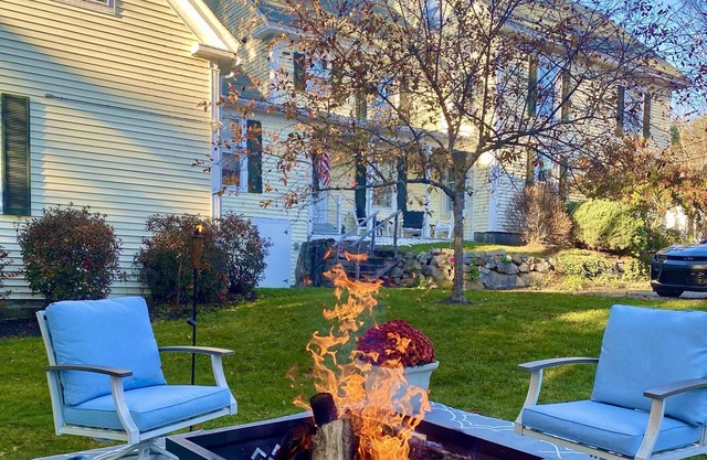 Birdsong Hilltop 2BR w/ Private Balcony + 2 Fire Pits + Peaceful Setting