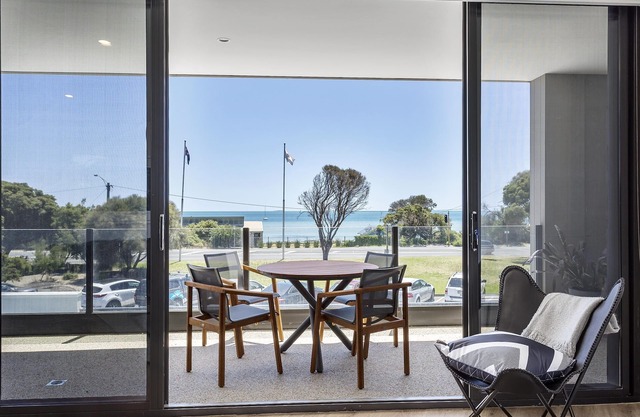 Blairgowrie Apartamento 1: vistas de la bahía + ropa de cama