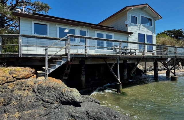 Bleu Bay Beach Cottage - Dormir sobre el agua