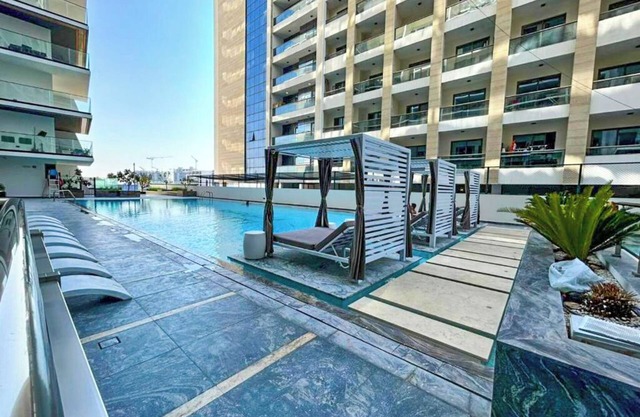 Bloomfields Stylish 1Br Binghatti Creek