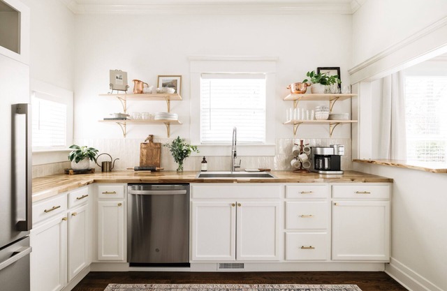 Blossom Bungalow * Bright & airy hidden gem *