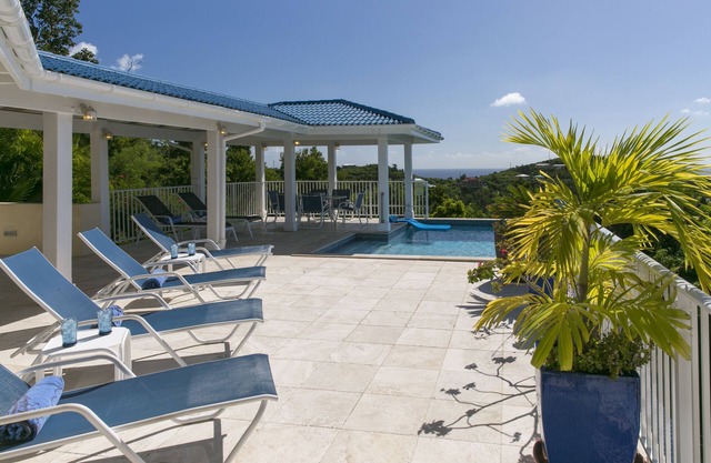 Blue Agave Villa- Dazzling Sunsets, Amazing Views, Pool, Generator A/C in Br's